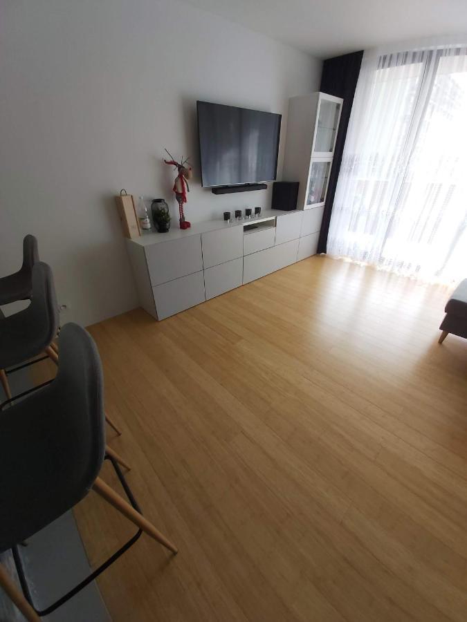 Wizjonerow Luxury Apartment & Garage Kraków Eksteriør billede
